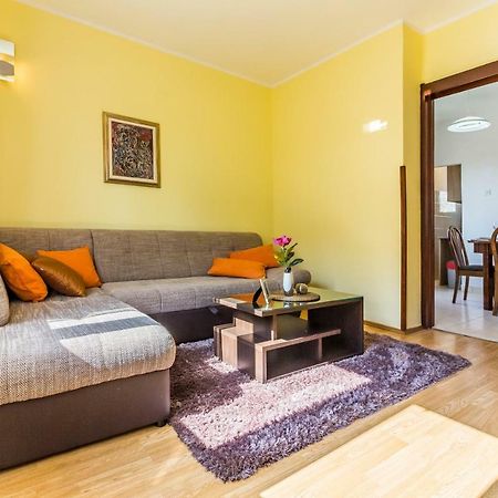 Pula Apartment Екстериор снимка