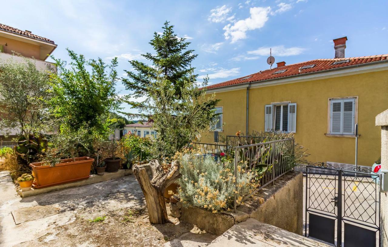 Pula Apartment Екстериор снимка