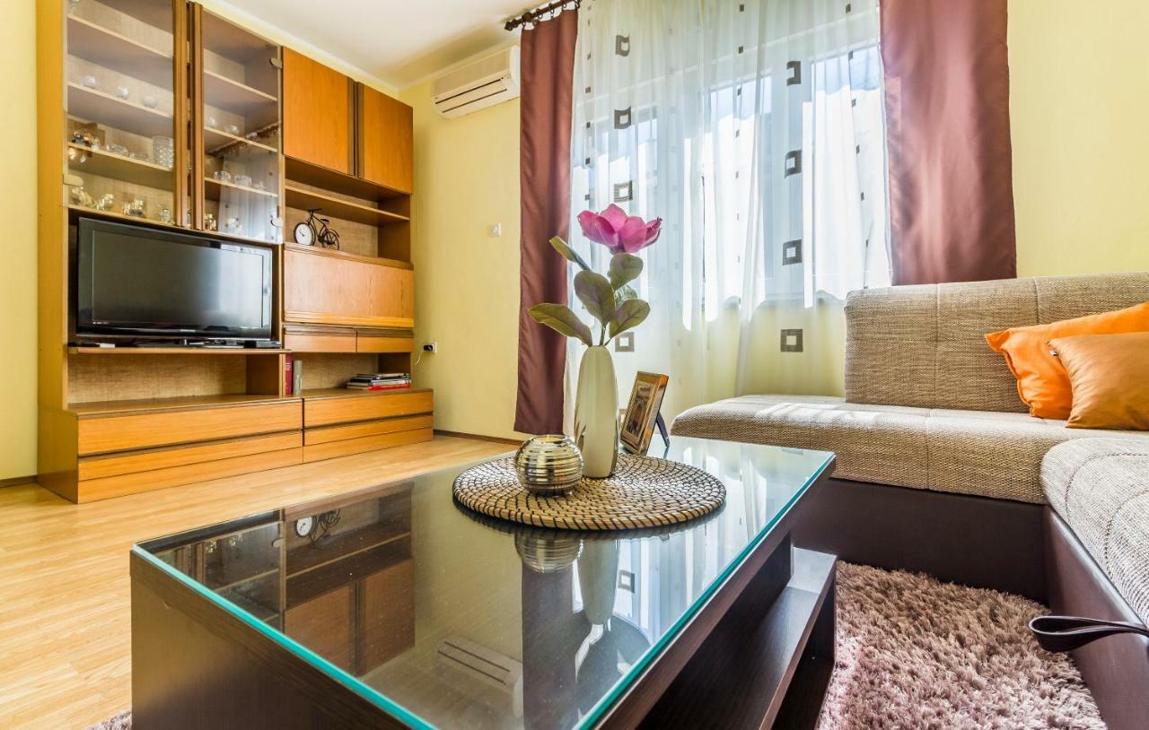 Pula Apartment Екстериор снимка