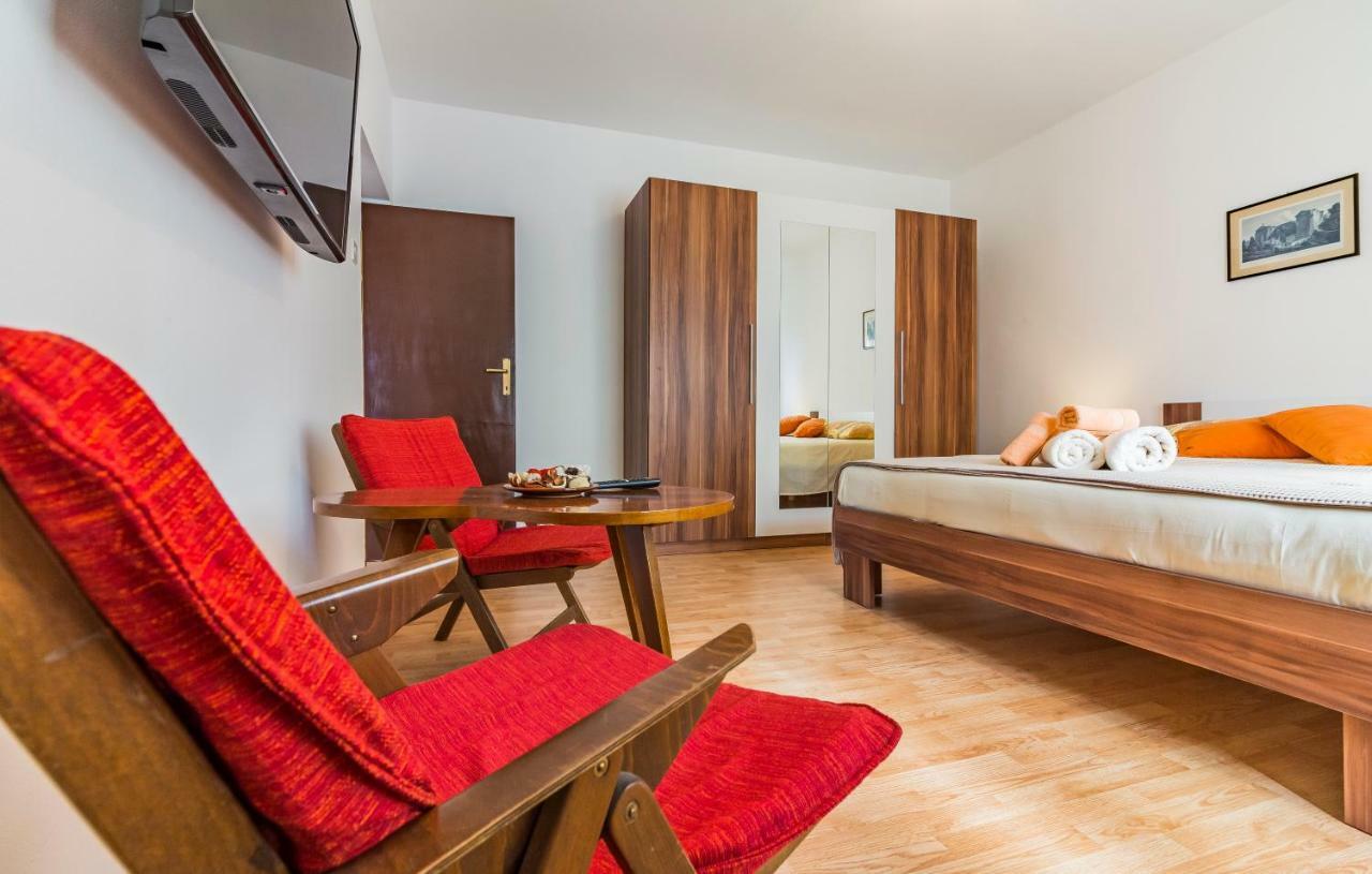 Pula Apartment Екстериор снимка