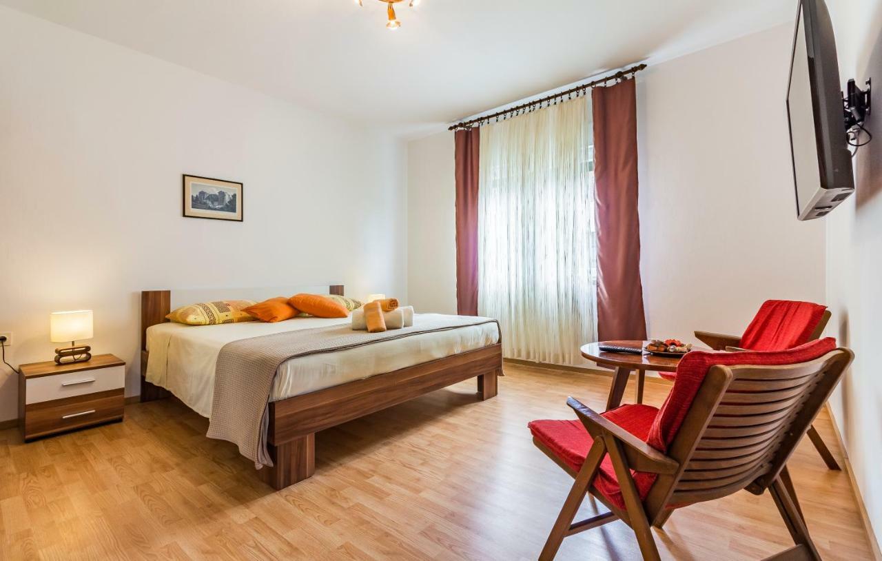 Pula Apartment Екстериор снимка