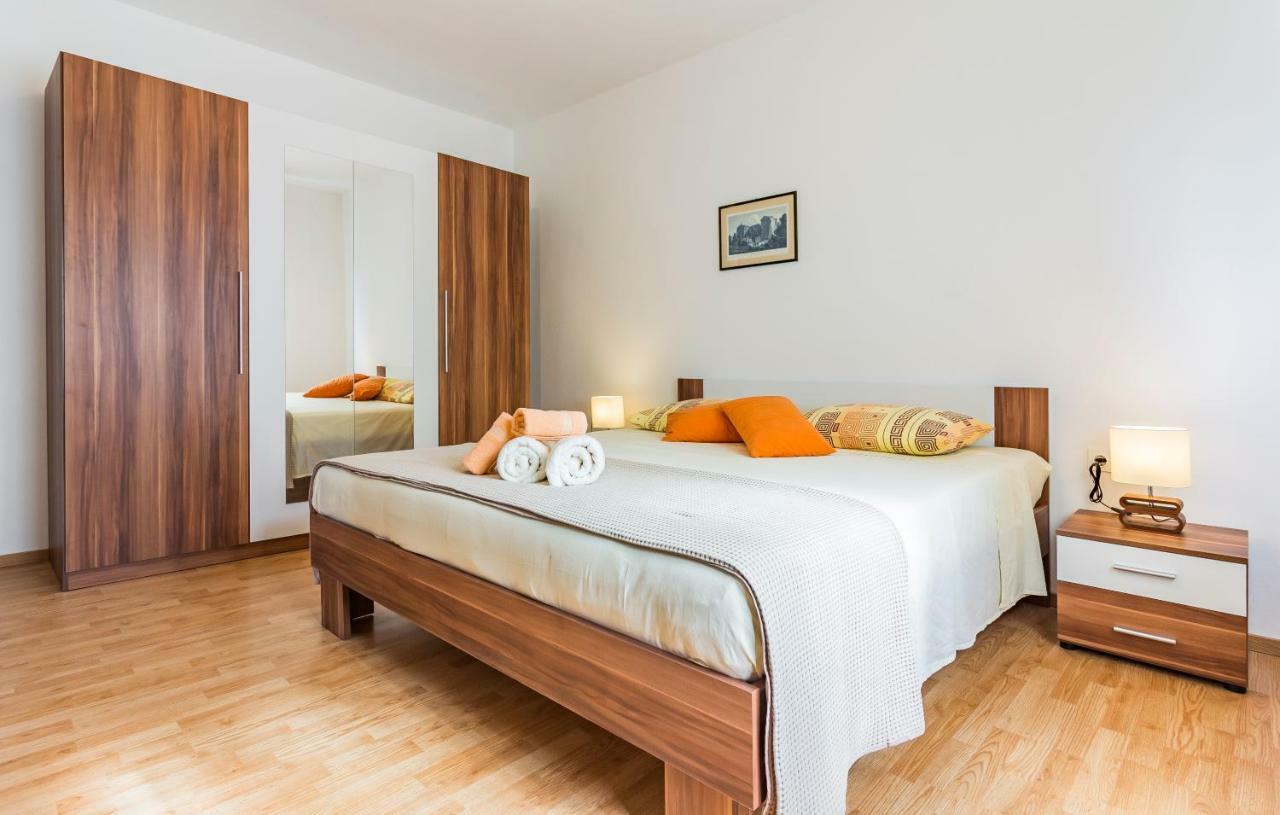 Pula Apartment Екстериор снимка