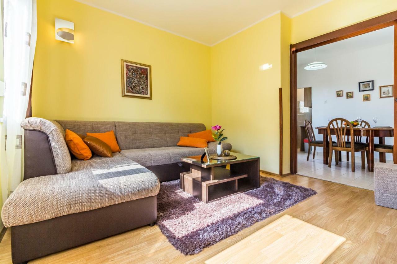 Pula Apartment Екстериор снимка